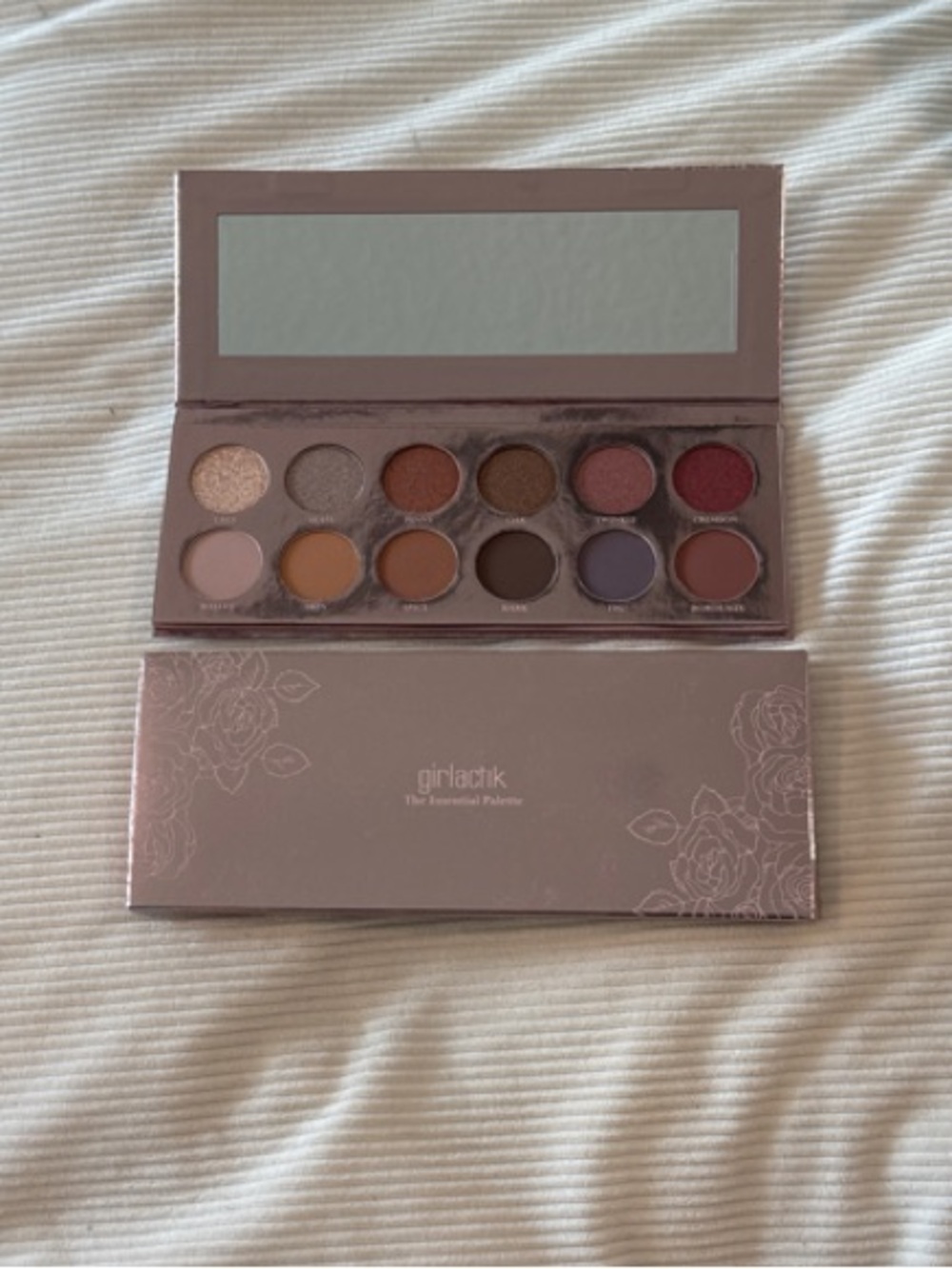 Girlactik The Essential Eyeshadow Palette 🌹✨ – NEW